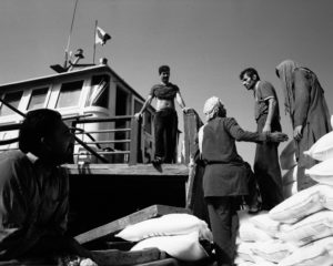Iranian seamen load a dhow